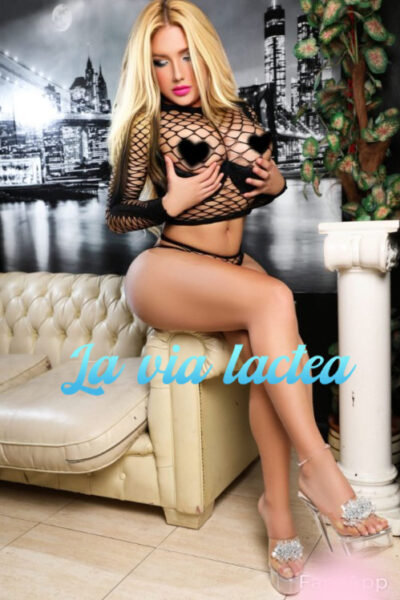 Daniela masajista travesti en barcelona
