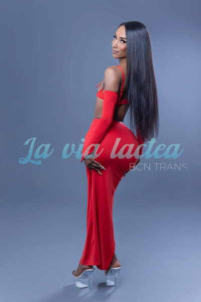 Dulce masajista travesti en barcelona